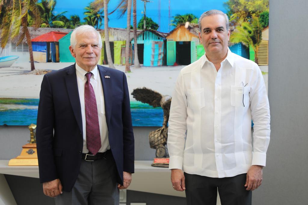 Alto Representante de la UE felicita a Abinader por la Cumbre Iberoamericana; anuncia una inversión de 13 millones de euros Alto Representante de la UE felicita a Abinader por la Cumbre Iberoamericana; anuncia una inversión de 13 millones de euros