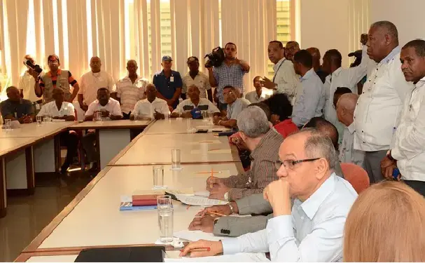 Comité Nacional de Salarios está reunido discutiendo aumento salarial Comité Nacional de Salarios está reunido discutiendo aumento salarial