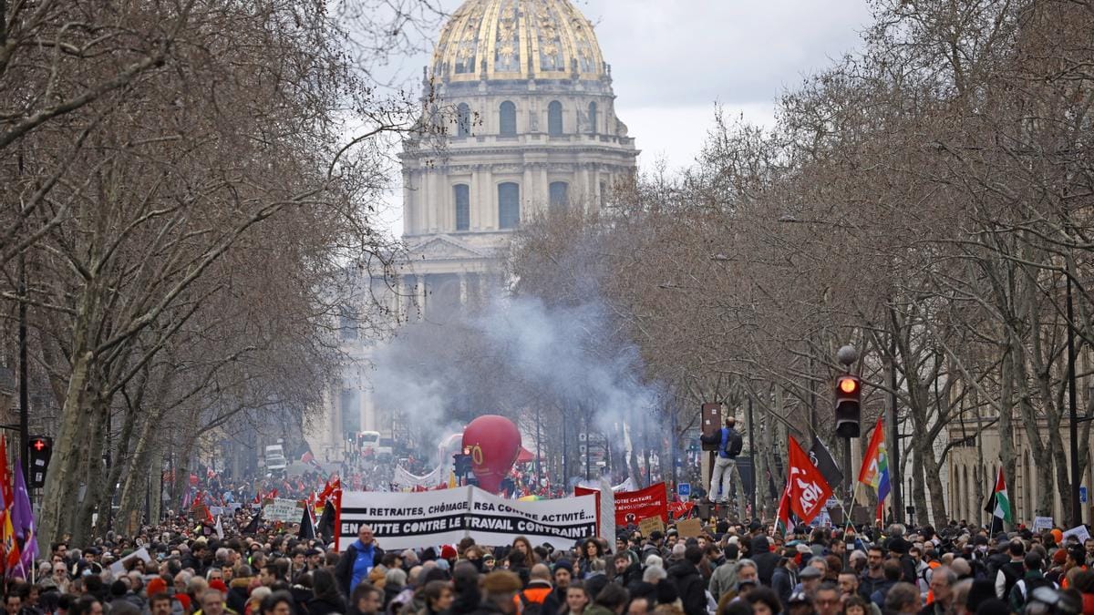 Francia afronta la recta final del pulso por las pensiones Francia afronta la recta final del pulso por las pensiones