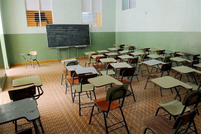 Ingresan un profesor y seis empleados fallecidos tras ser envenenados con veneno para ratas en Azua Ingresan un profesor y seis empleados fallecidos tras ser envenenados con veneno para ratas en Azua