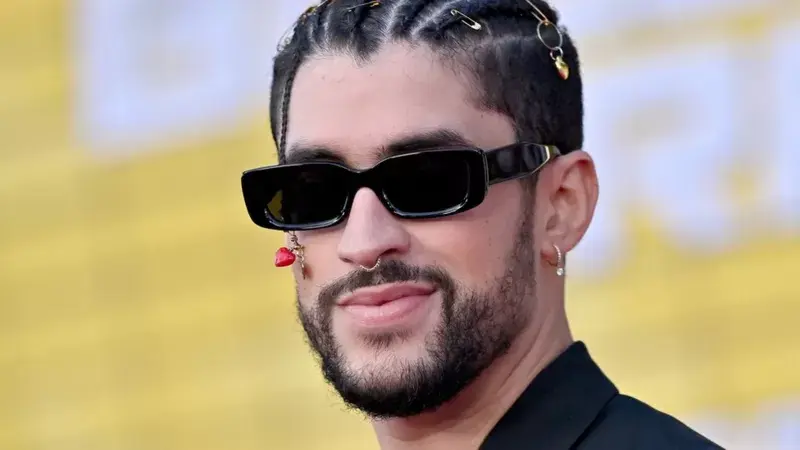 La demanda de US millones que la exnovia de Bad Bunny presentó contra el cantante