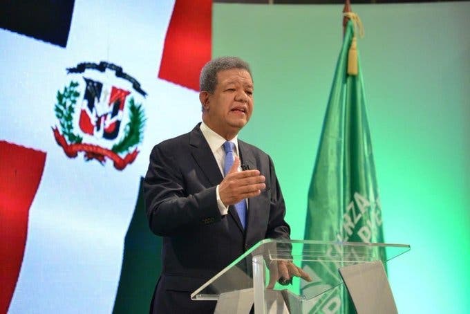 Leonel Fernández le hablará al país esta noche