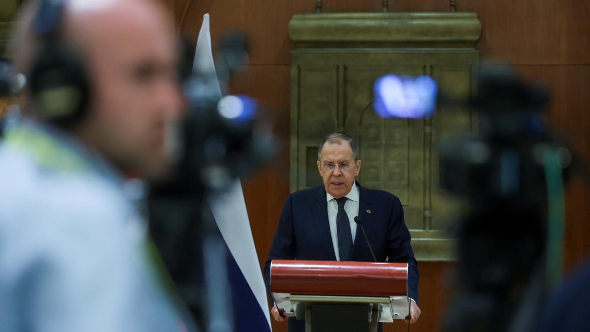 Los jefes de la diplomacia de Rusia y EEUU se reúnen por primera vez desde la invasión de Ucrania
