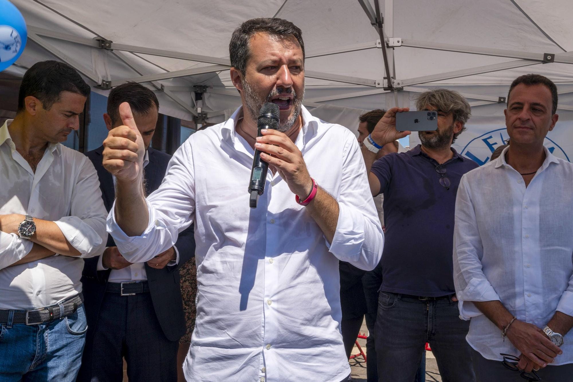 Matteo Salvini, cantando sobre cadáveres, artículo de Albert Soler Matteo Salvini, cantando sobre cadáveres, artículo de Albert Soler