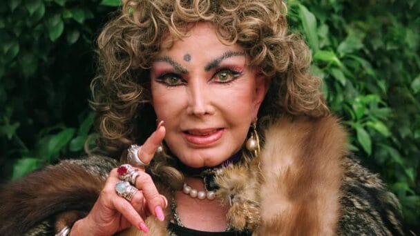 Muere la actriz, cantante mexicana Irma Serrano "La Tigresa"