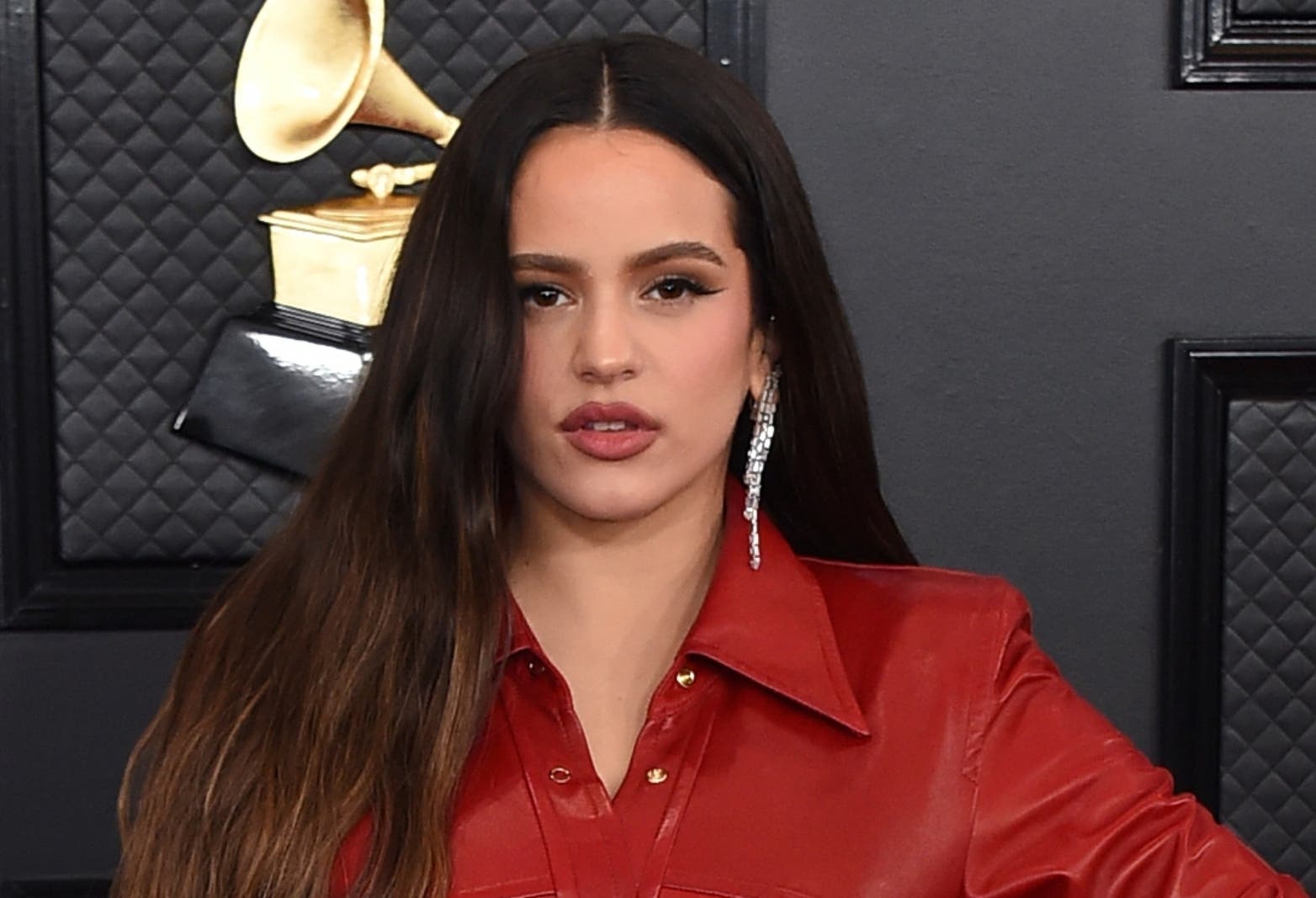 Rosalía inaugura el premio a productora del año en el Billboard femenino
