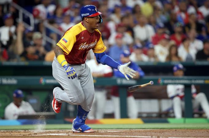 Venezuela vence a Puerto Rico 9-6 y lidera el grupo D