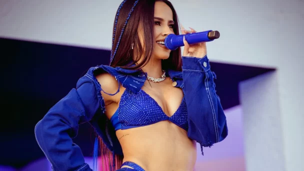 Becky G publicará el próximo 28 de septiembre su nuevo álbum, “Esquinas»