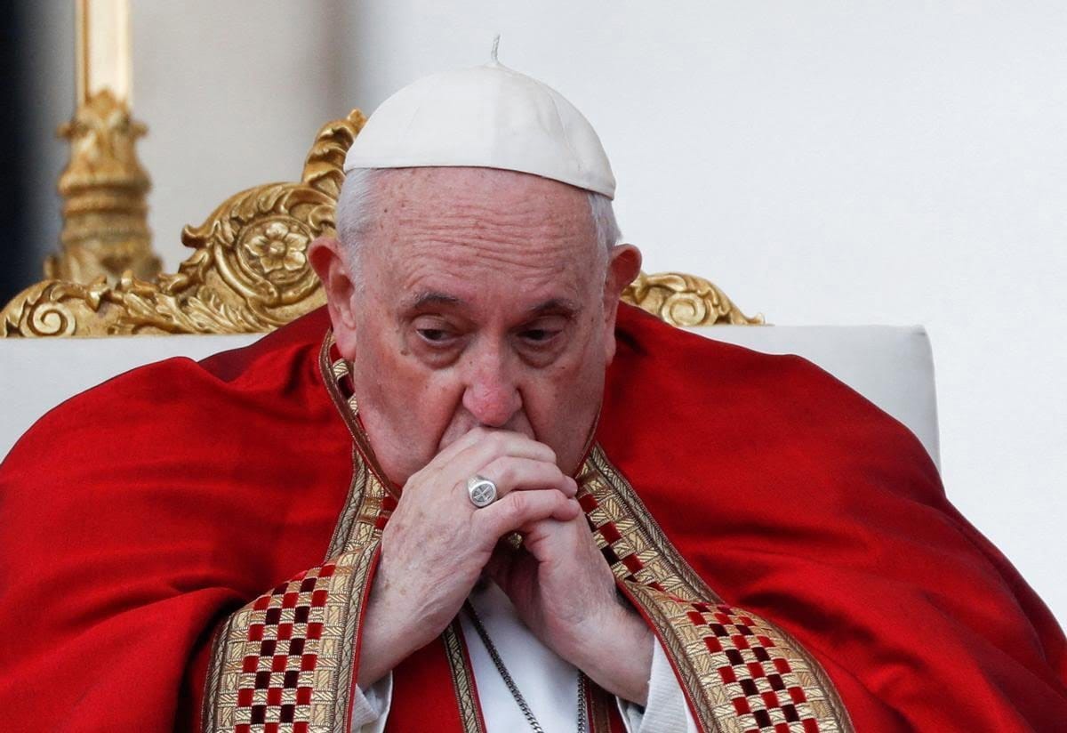 El Papa Francisco reza por el pueblo de Ucrania y otros países en conflicto durante la misa de Pascua