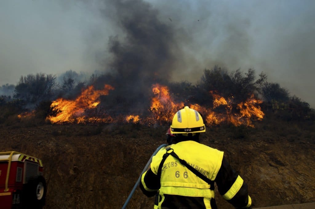 Francia combate el primer gran incendio forestal de 2023 Francia combate el primer gran incendio forestal de 2023