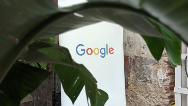 Google prueba la búsqueda mixta en el sector moda