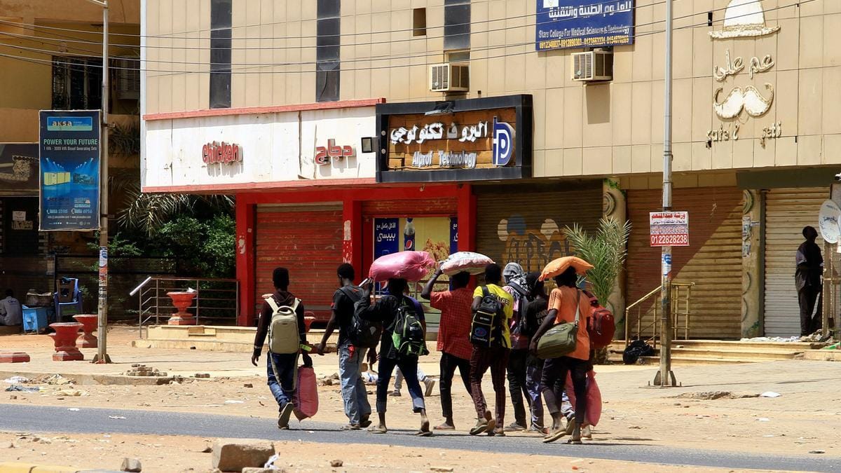 La ayuda humanitaria abandona Sudán La ayuda humanitaria abandona Sudán