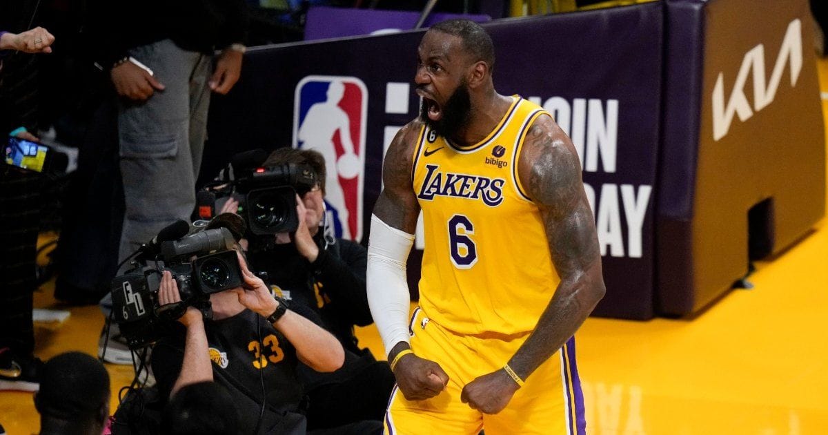 LeBron James permite a los Lakers soñar con otro título LeBron James permite a los Lakers soñar con otro título