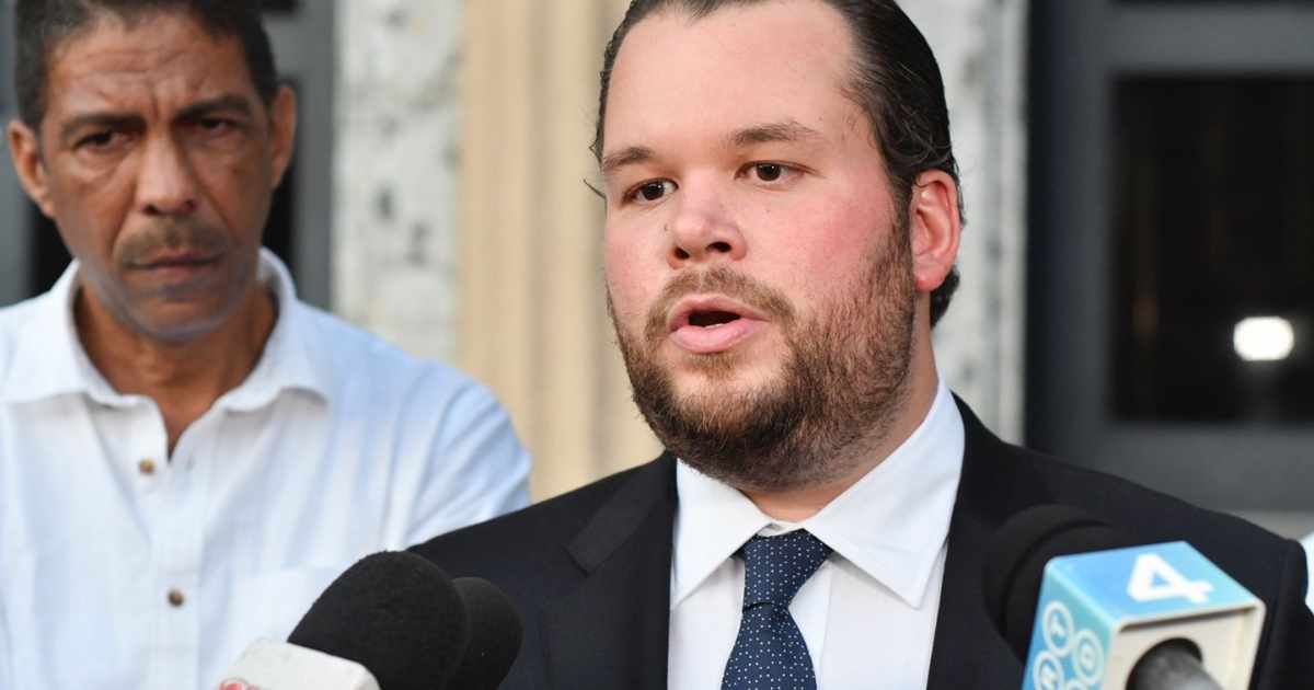 Orlando Jorge Villegas afirma que su padre "nunca portó un arma de fuego"