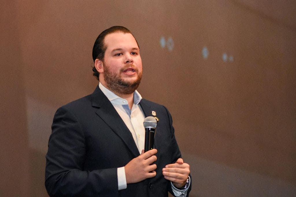 Orlando Jorge Villegas es designado director de Relaciones Públicas del PRM