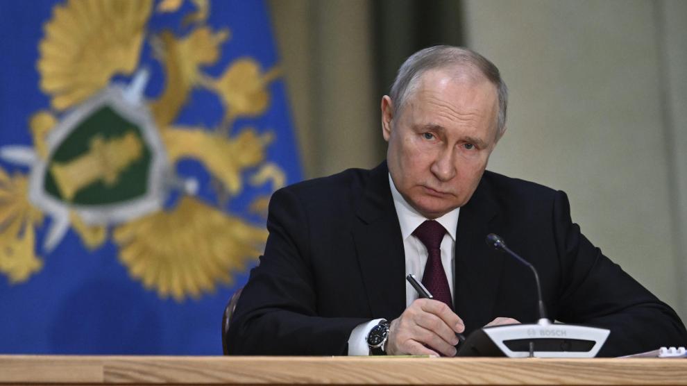 Putin promulga ley que persigue a rusos que no quieran servir en el Ejército Putin promulga ley que persigue a rusos que no quieran servir en el Ejército