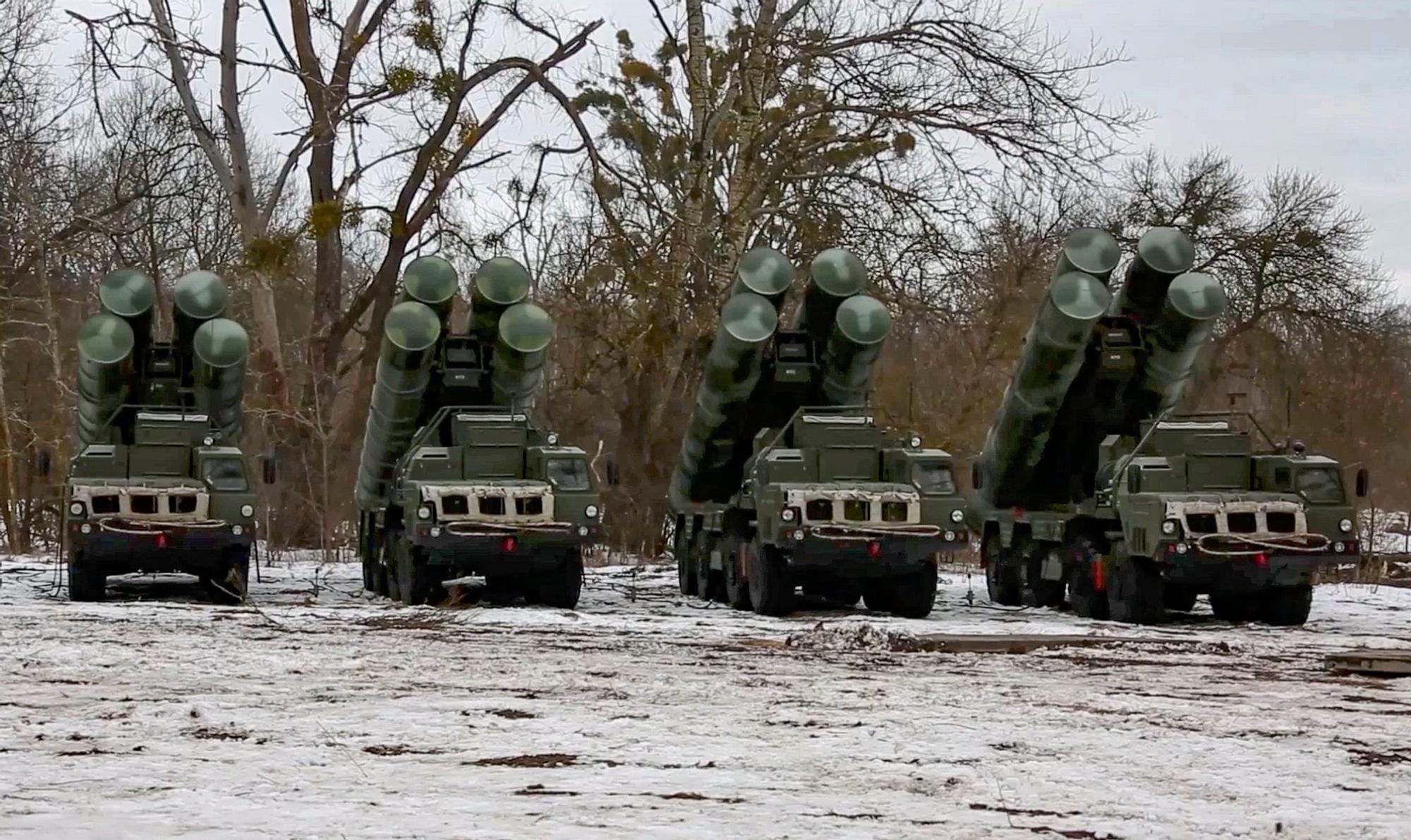 Rusia anuncia el refuerzo de sus sistemas de defensa antiaérea en la frontera con Finlandia Rusia anuncia el refuerzo de sus sistemas de defensa antiaérea en la frontera con Finlandia
