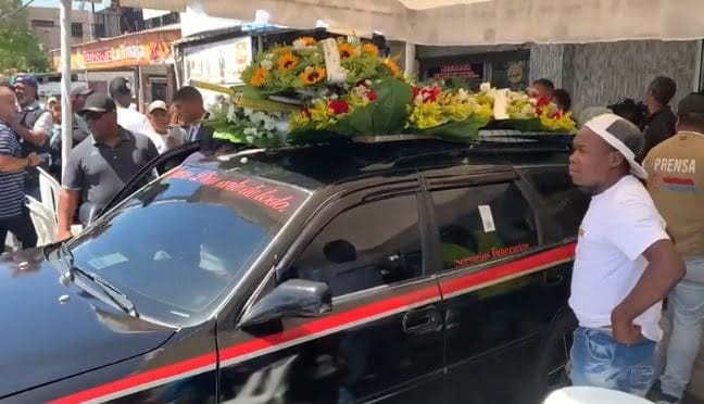 Video: Momento en que retiran el cadáver de Chantal Jiménez de su residencia