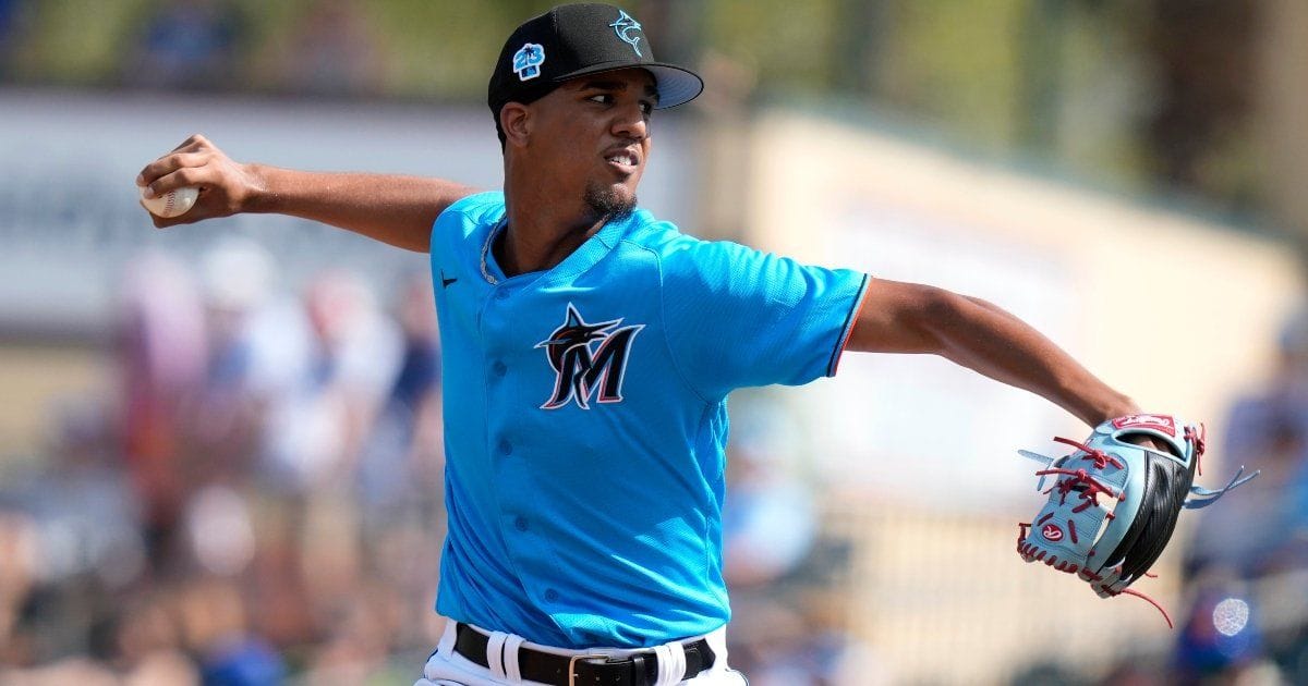 Dominicana de los Marlins causa emociones por doquier