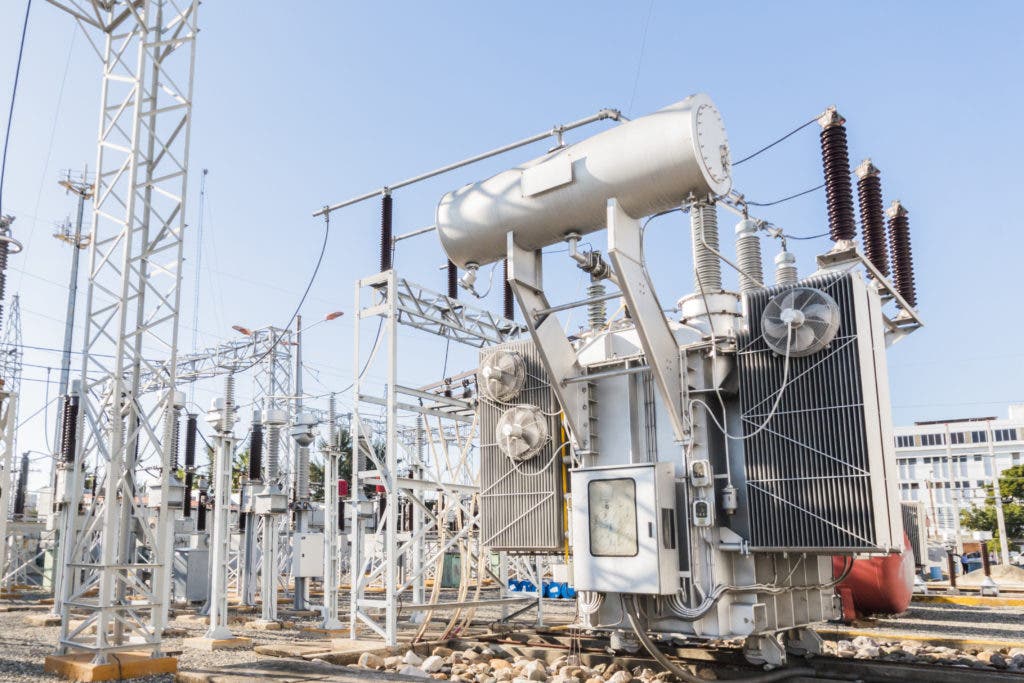 EDESUR dice que suple el 98.75% de la demanda energética a sus clientes EDESUR dice que suple el 98.75% de la demanda energética a sus clientes