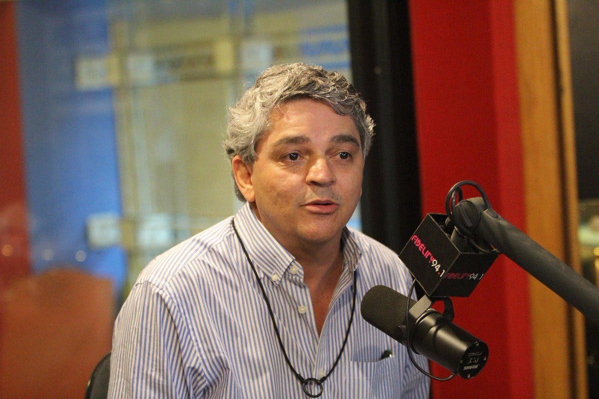 El Viceministro de Educación confirma que los dispositivos comprados al PNUD todavía están en un almacén