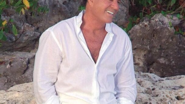 Julio Iglesias asegura que tiene buena salud