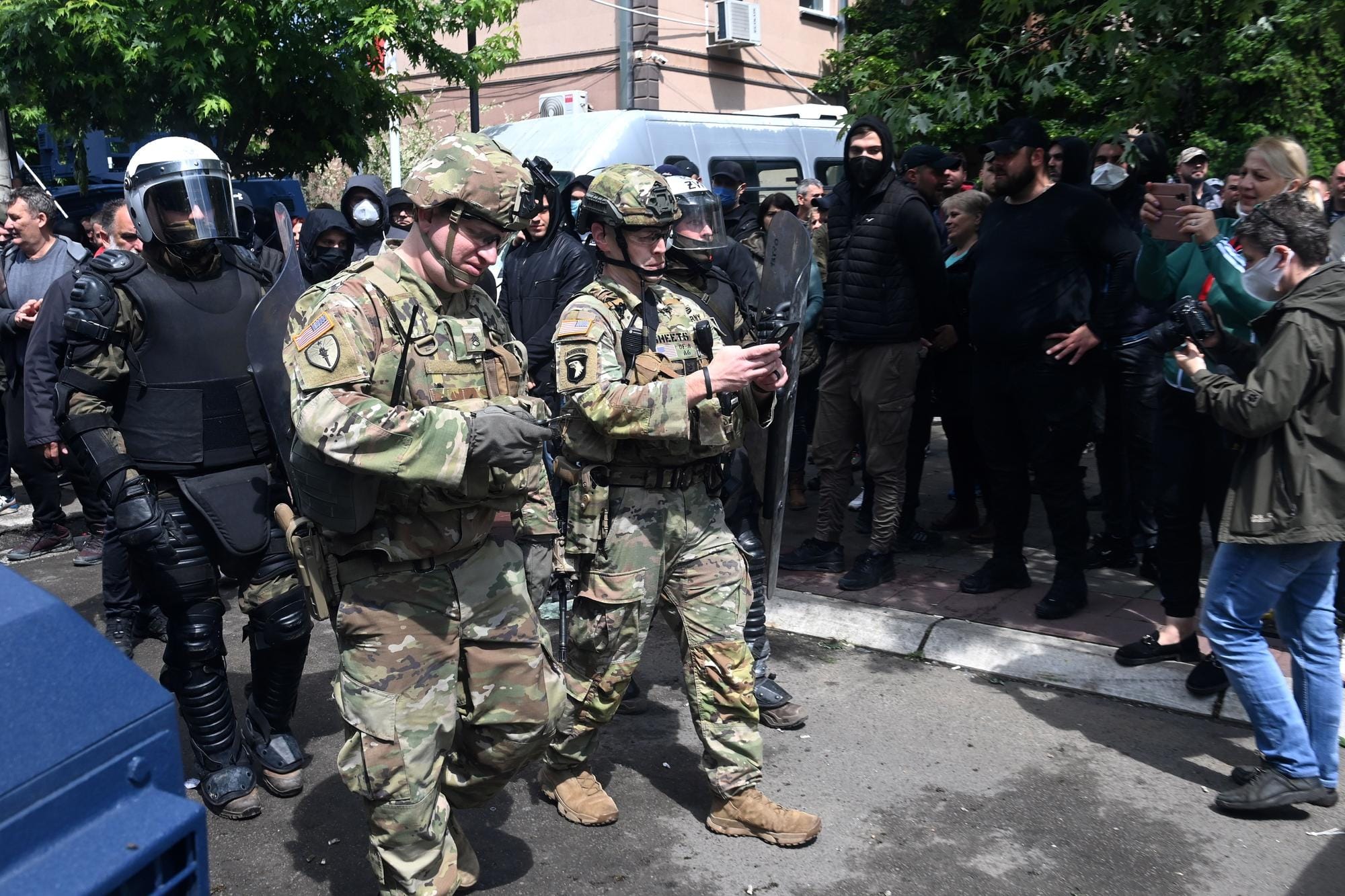 La OTAN refuerza su presencia en Kosovo ante el aumento de incidentes entre la policía y la comunidad serbia