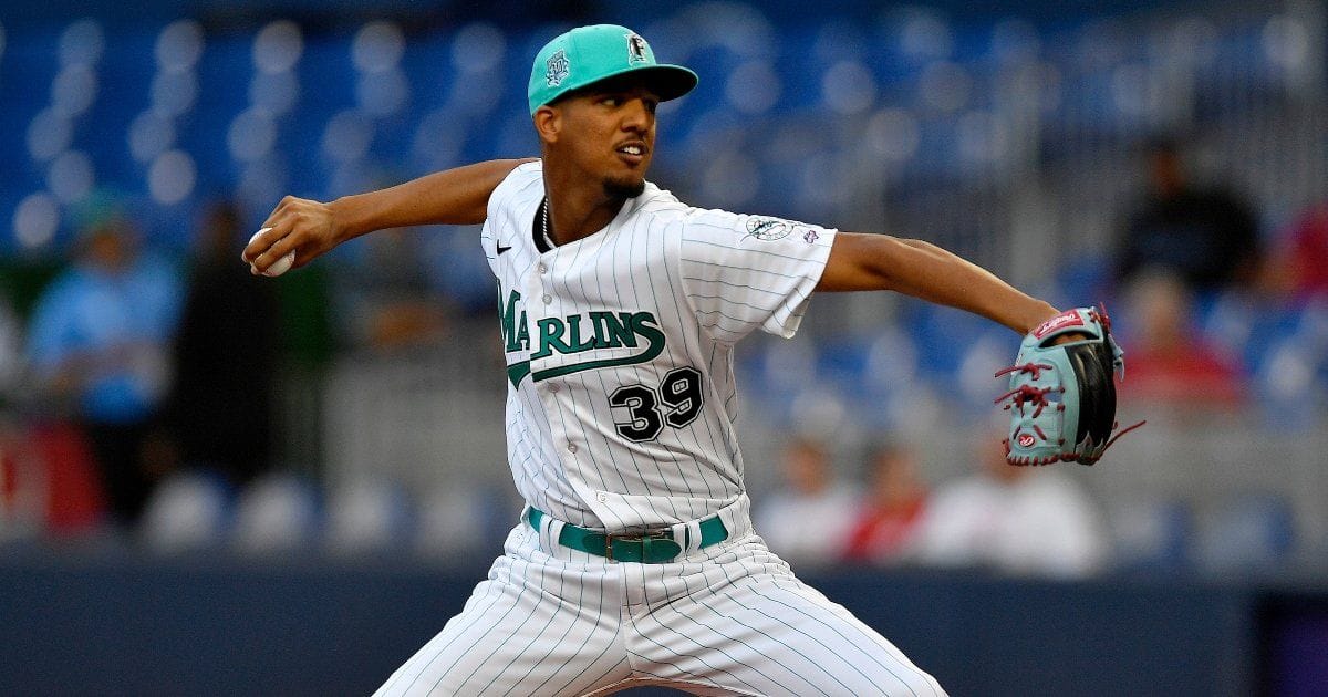 Marlins dominicanos brilla contra dos estrellas de la MLB