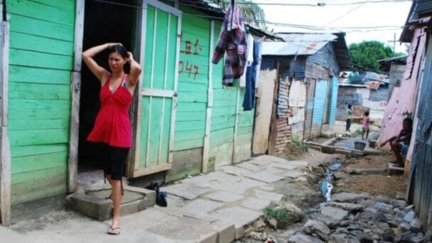 Mujeres en República Dominicana enfrentan altos niveles de pobreza y desigualdad de género