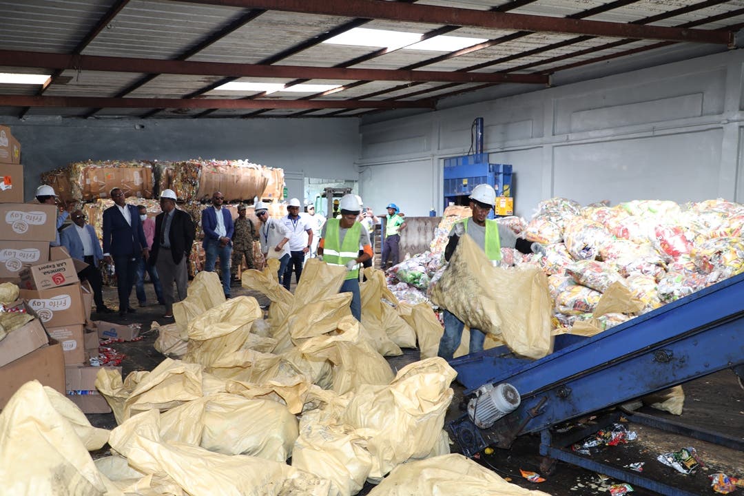 Pro Consumidor incinera más de 1 millón de productos no aptos para el consumo