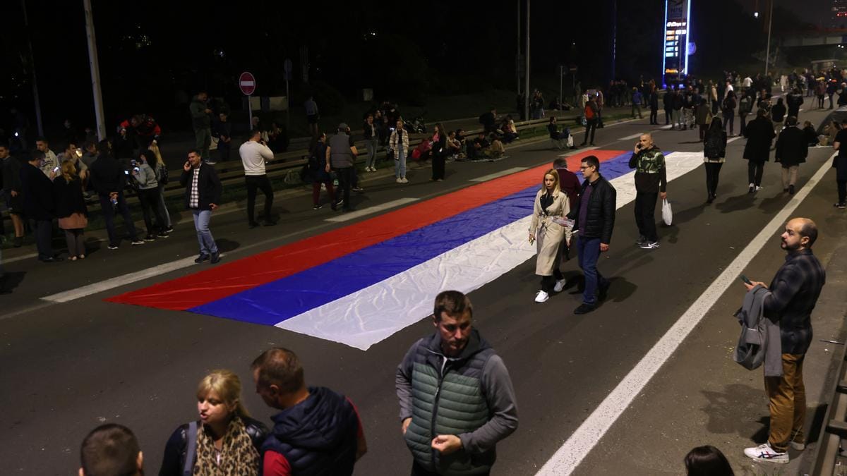 Serbia, en ebullición contra la violencia y el Gobierno de Vučić Serbia, en ebullición contra la violencia y el Gobierno de Vučić