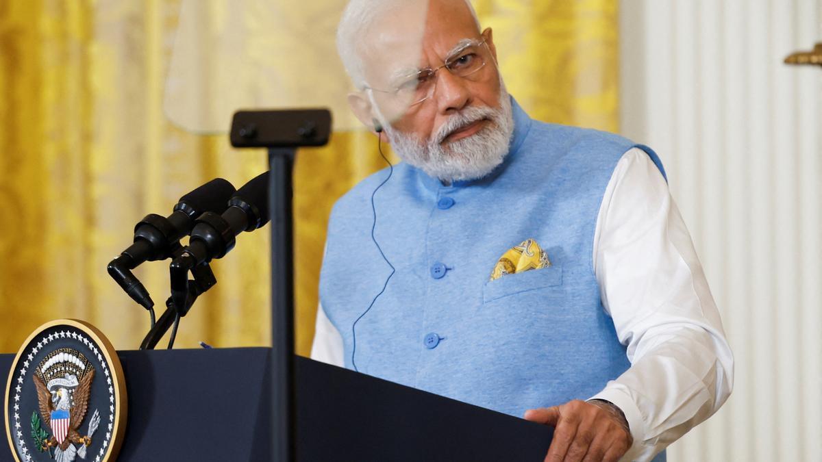 Biden agasaja a Modi en una visita con China y Rusia como trasfondo