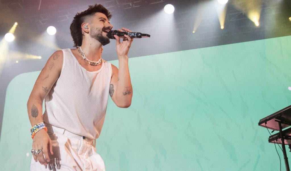 Camilo, mimado por fans en RD, cierra su gira “De adentro pa’ fuera” Camilo, mimado por fans en RD, cierra su gira “De adentro pa’ fuera”