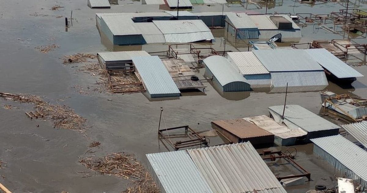 Cerca de 900 personas evacuadas tras ruptura de presa en Nueva Kajovka, Ucrania