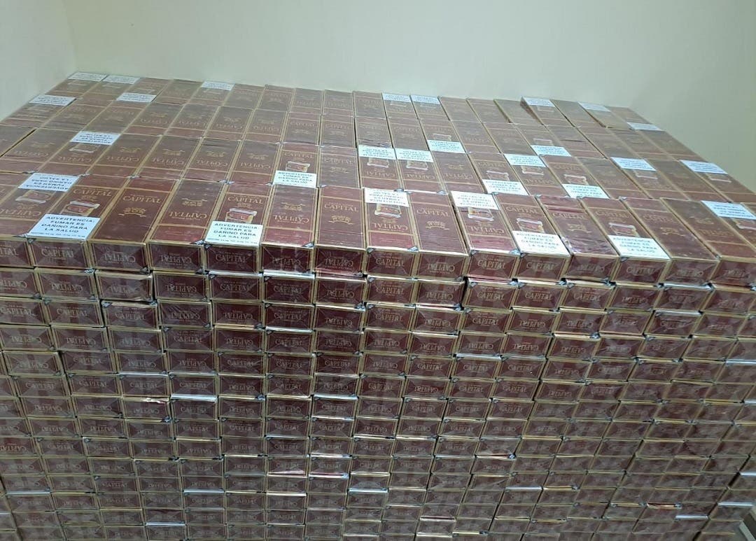 Detienen a conductor por contrabando de cargamento de cigarrillos valorado en más de un millón de pesos