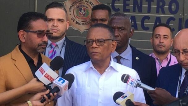 "Director de Migración toma medidas tras rumores de anomalías en Centro de Retención"
