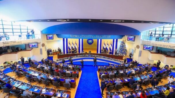 El Congreso de El Salvador aprueba la reducción del número de municipios de 262 a 44