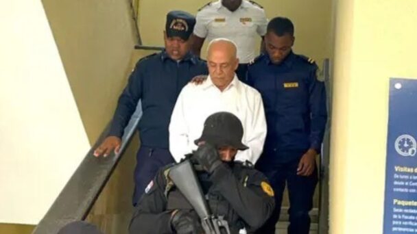 Estafa millonaria con falsa herencia: Juicio preliminar contra abogado y cómplices en Santo Domingo
