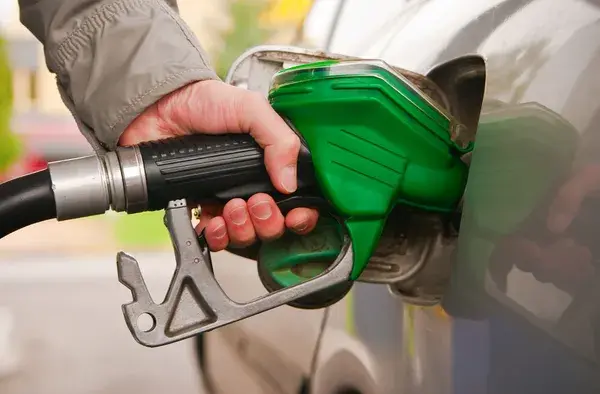Gobierno aumenta RD.00 al gas natural; gasolina y GLP siguen congelados Gobierno aumenta RD.00 al gas natural; gasolina y GLP siguen congelados
