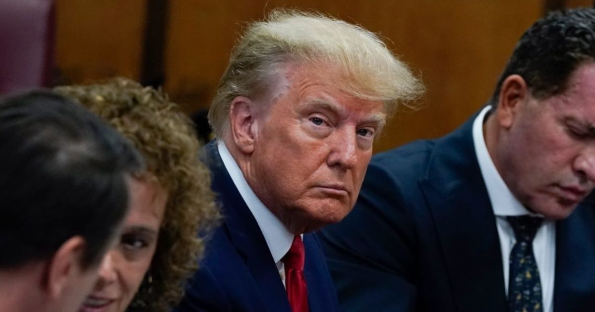 Juez niega solicitud de medios para tomar fotos y videos en la corte durante la notificación de cargos contra Donald Trump Juez niega solicitud de medios para tomar fotos y videos en la corte durante la notificación de cargos contra Donald Trump