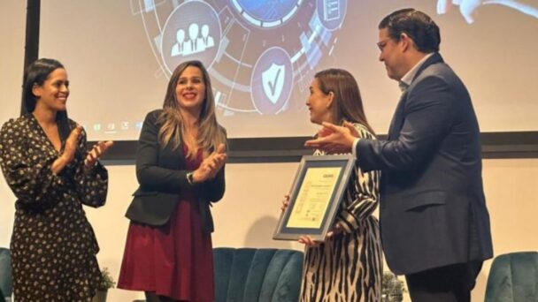 La Dirección General de Aduanas de recibe certificación ISO 37001 por su Sistema de Gestión Antisoborno