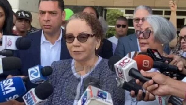 La Procuradora General de la República revela amenazas contra la vida de su hijo