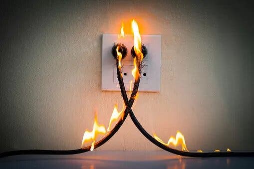 Las altas temperaturas pueden sobrecalentar electrodomésticos y cables, advierte Meteorología Las altas temperaturas pueden sobrecalentar electrodomésticos y cables, advierte Meteorología