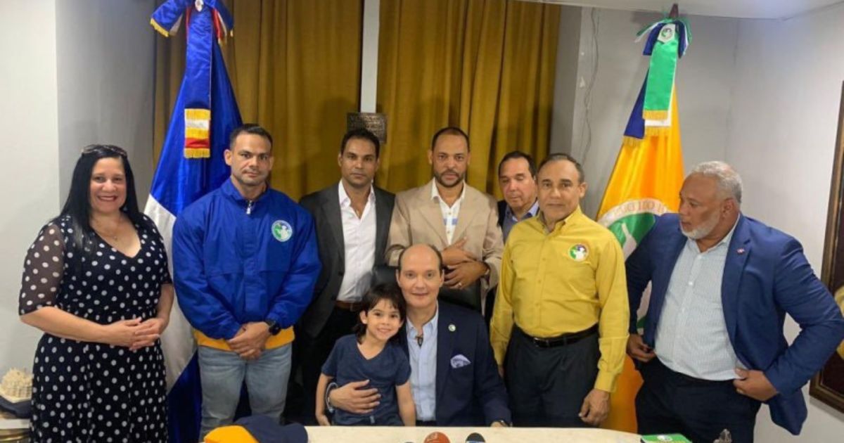 Nieto de Trujillo desafía constitución dominicana: 'Yo nací desterrado' Nieto de Trujillo desafía constitución dominicana: 'Yo nací desterrado'