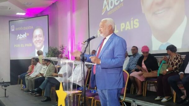 Radhamés Camacho proyecta la victoria del PLD encabezado por Abel Martínez en las elecciones del próximo año, al presentar la Plataforma 'Mayoría Educativa