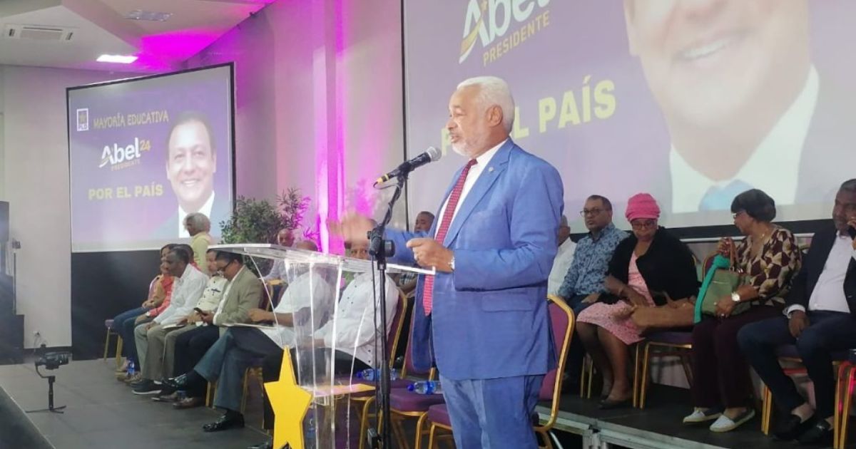 Radhamés Camacho proyecta la victoria del PLD encabezado por Abel Martínez en las elecciones del próximo año, al presentar la Plataforma 'Mayoría Educativa