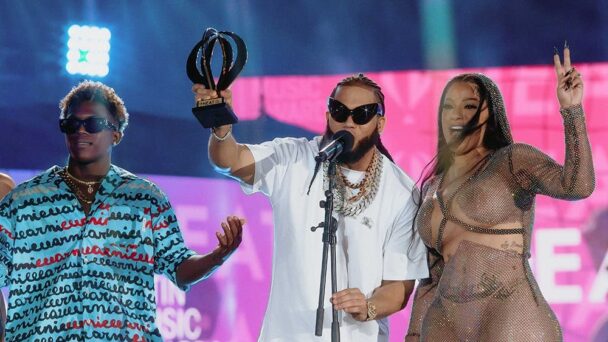 Realizan con éxito octava edición de premios Heat