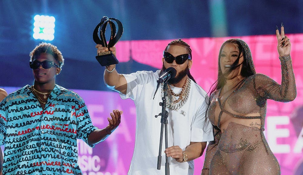 Realizan con éxito octava edición de premios Heat