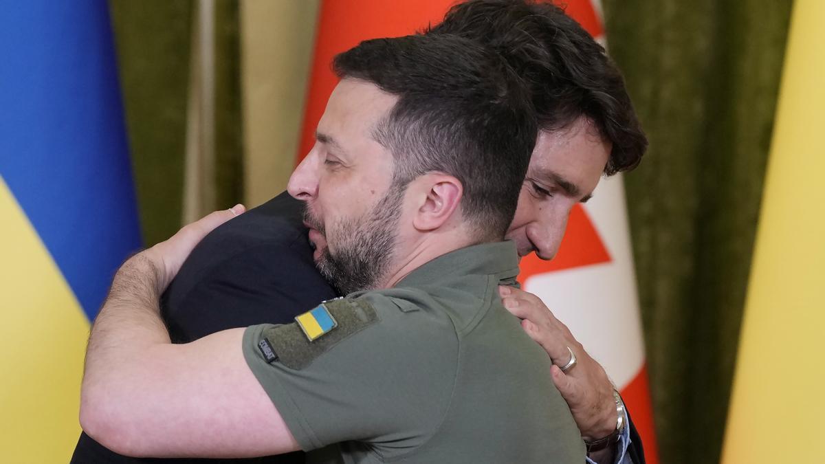 Zelenski confirma el inicio de la contraofensiva ucraniana, pero elude cualquier detalle Zelenski confirma el inicio de la contraofensiva ucraniana, pero elude cualquier detalle
