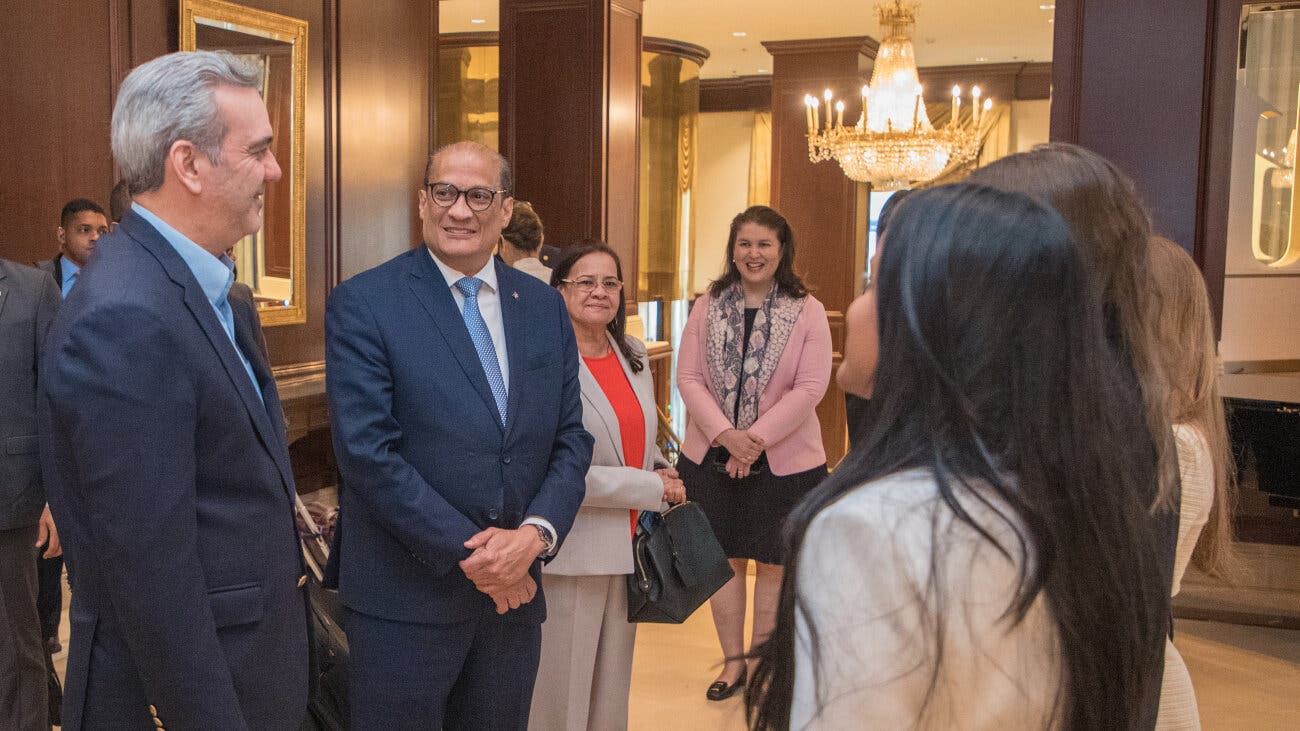 Abinader ya está en Bruselas para participar en la Cumbre de la CELAC